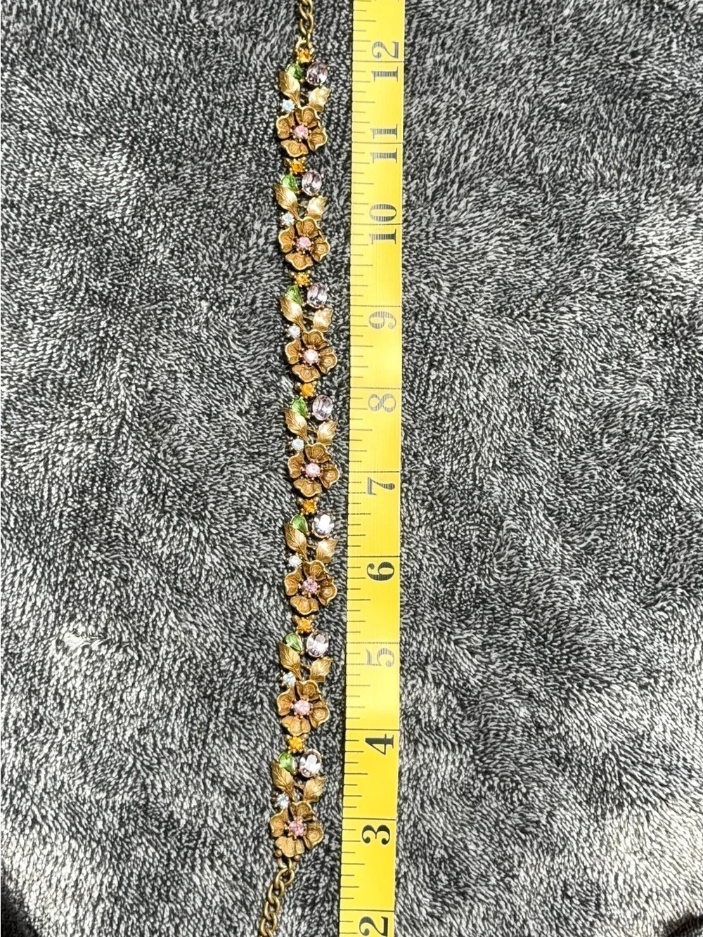 Vintage Lisner Floral Rhinestone Crystal Gold Tone Flower Necklace Signed